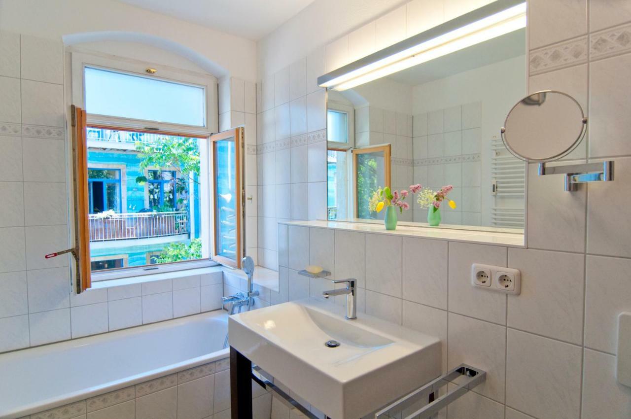 Kunsthofperle Apartment Dresden Bagian luar foto